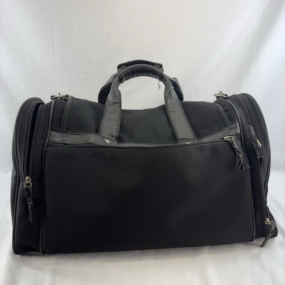 Carry On Travel weekend duffle bag By Chicos Blk W/shoulder Strap - Picture 10 of 11